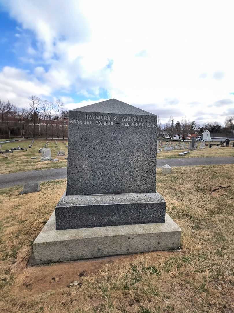 Raymond S. Waddell's grave. Photo 2