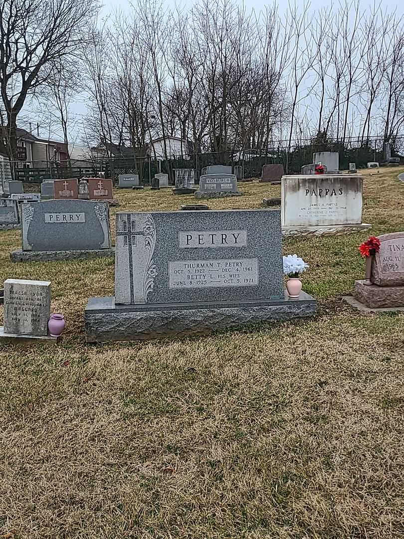 Thurman T. Petry's grave. Photo 2