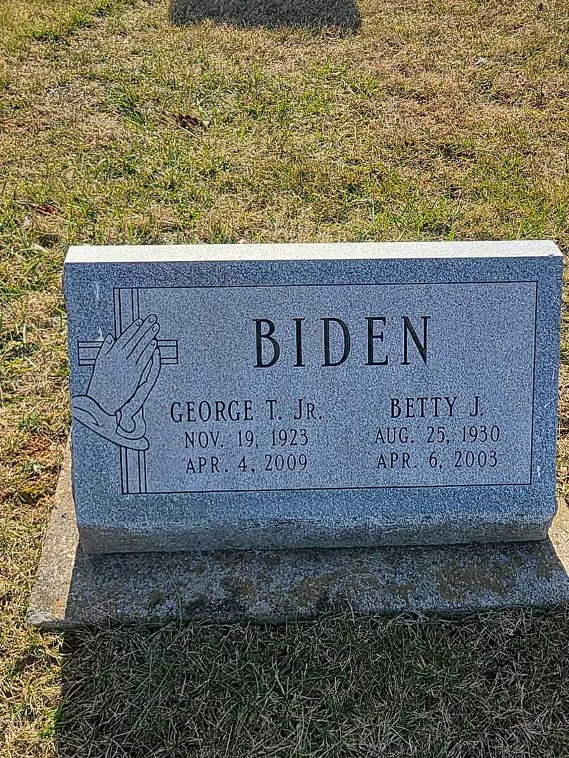 George T. Biden Junior's grave. Photo 1