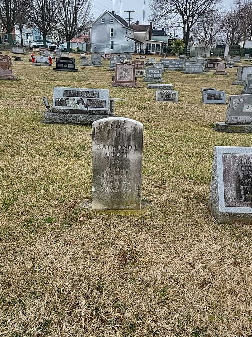 Raymond L. Groft's grave. Photo 2