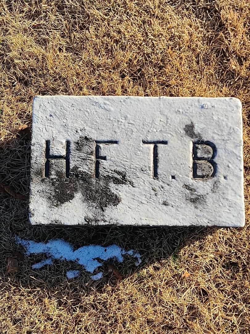 H. F. T. Buckingham's grave. Photo 3