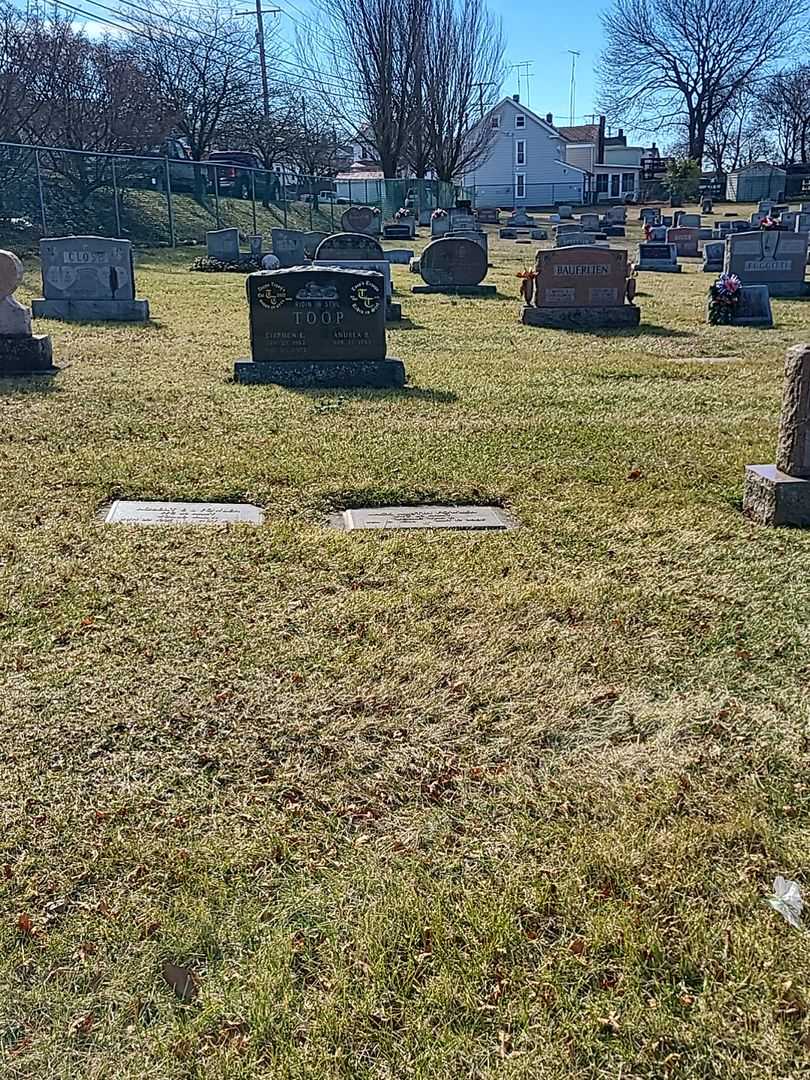 Jack Austin Fowler's grave. Photo 2