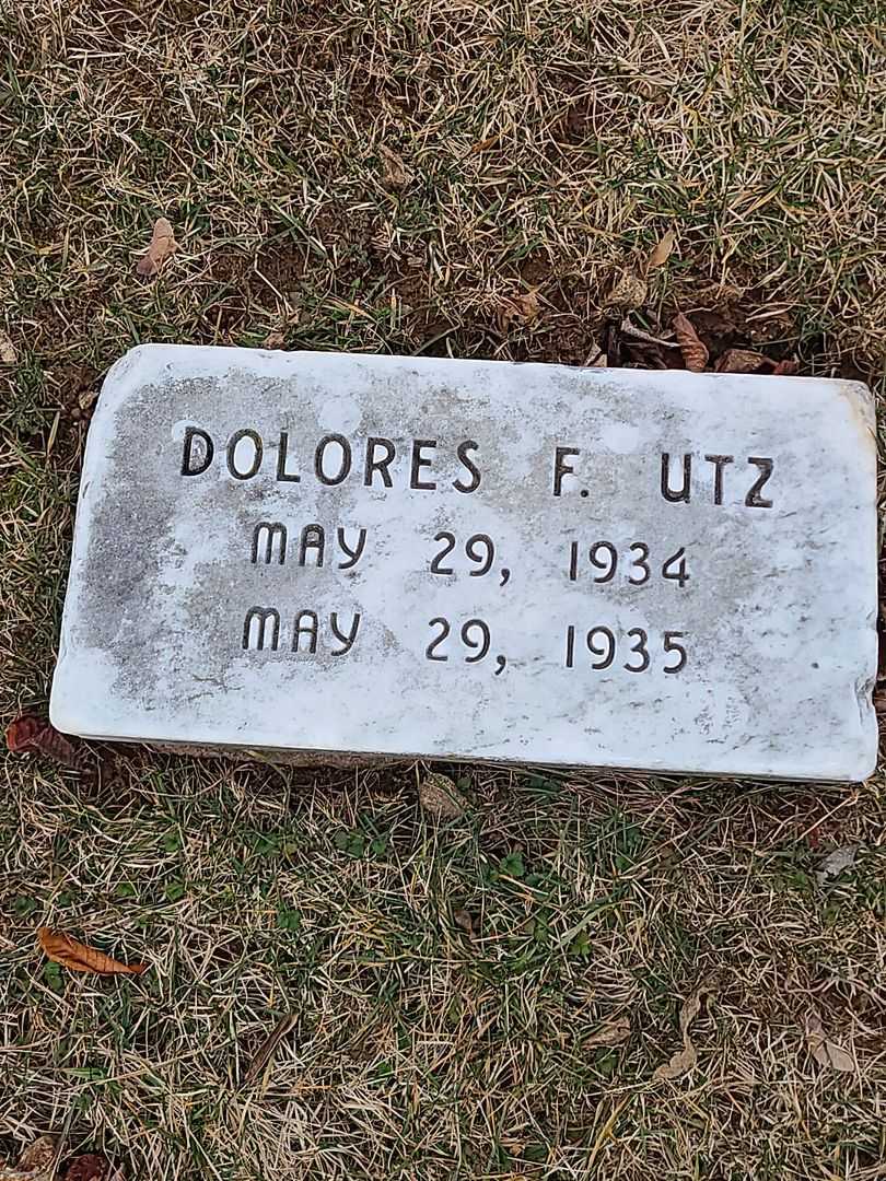 Dolores F. Utz's grave. Photo 1