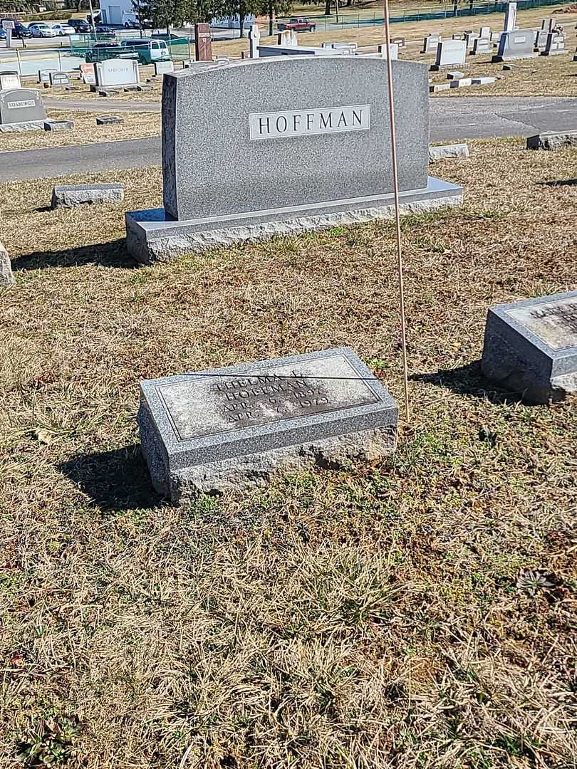 Thelma L. Hoffman's grave. Photo 2
