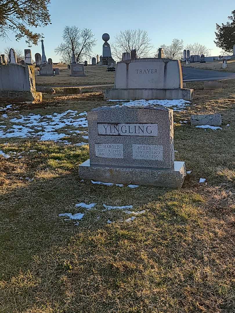 Betty G. Yingling's grave. Photo 2