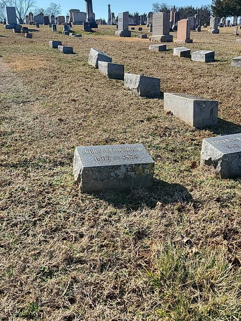 Joseph M. Newson's grave. Photo 3