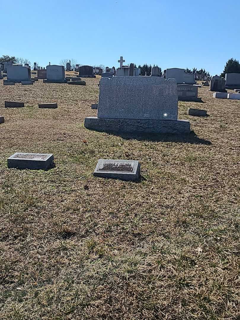 Homer I. Heagy's grave. Photo 2