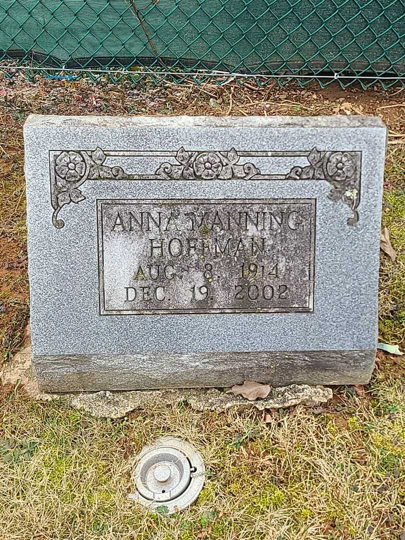 William L. Manning's grave. Photo 1
