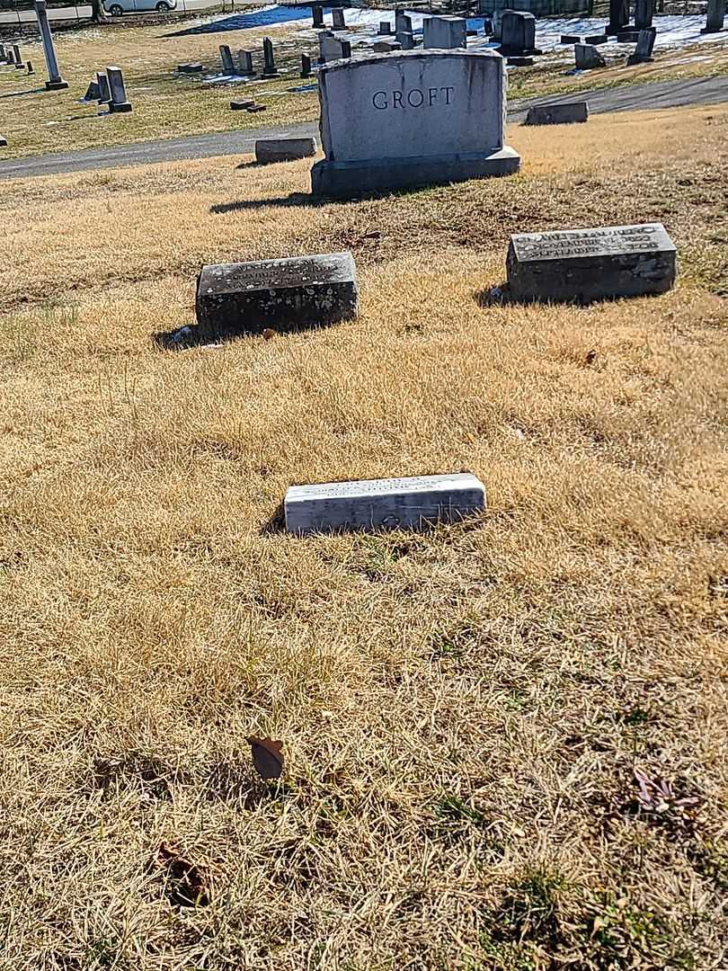 Preston A. Shunk's grave. Photo 2