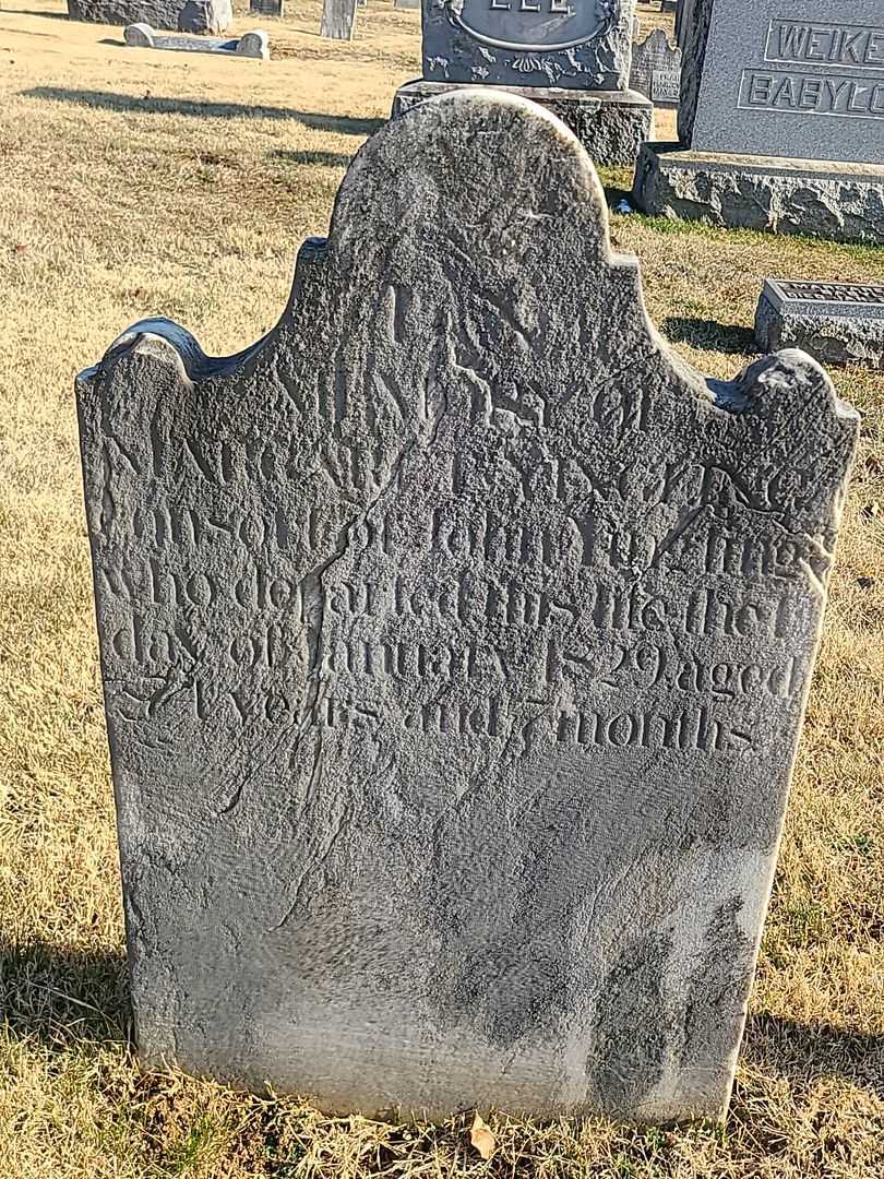 Margaret Yingling's grave. Photo 3