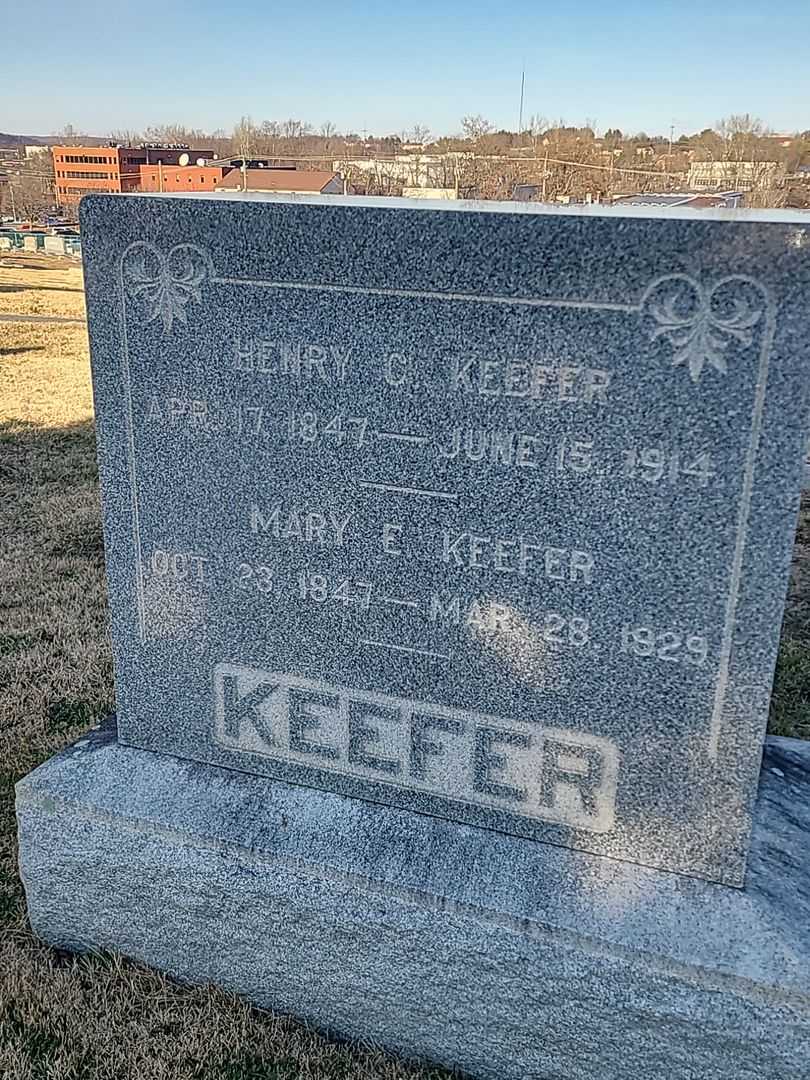 Henry C. Keefer's grave. Photo 2