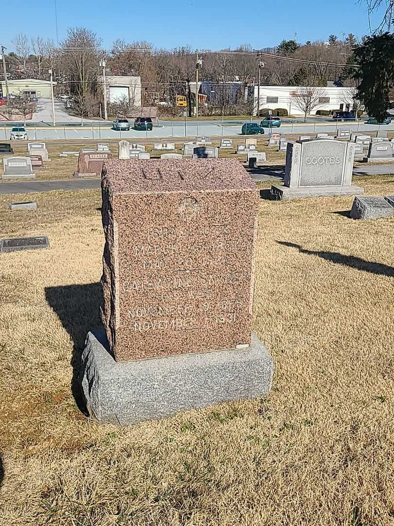 Israel Utz's grave. Photo 2