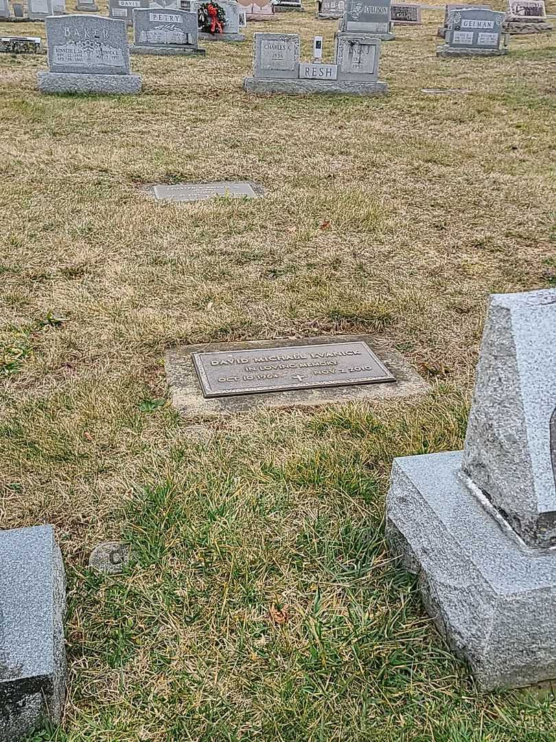 David Michael Evanick's grave. Photo 2