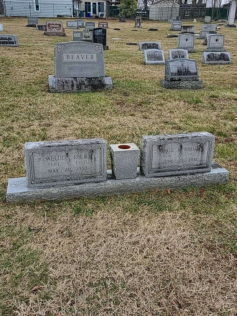 R. Weldon Rhoten's grave. Photo 1