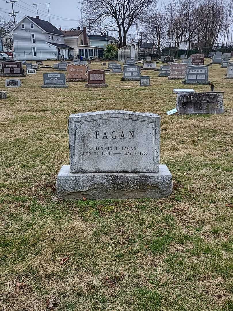 Dennis T. Fagan's grave. Photo 2