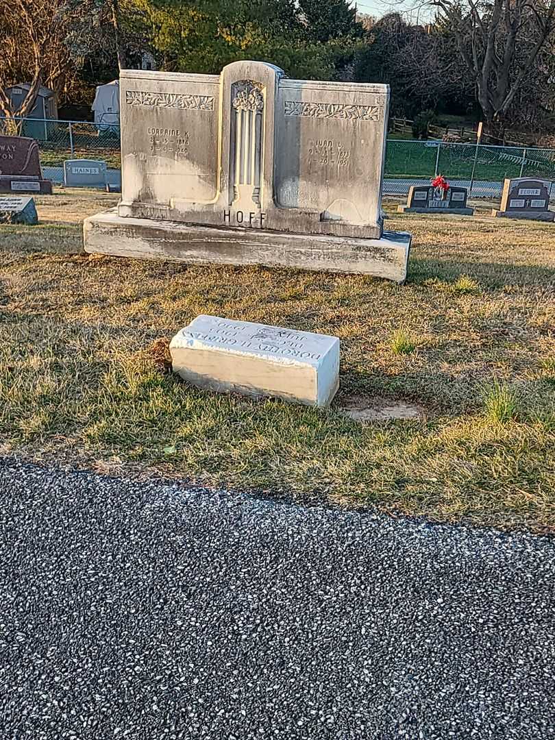 Dorothy H. Griffiss's grave. Photo 2