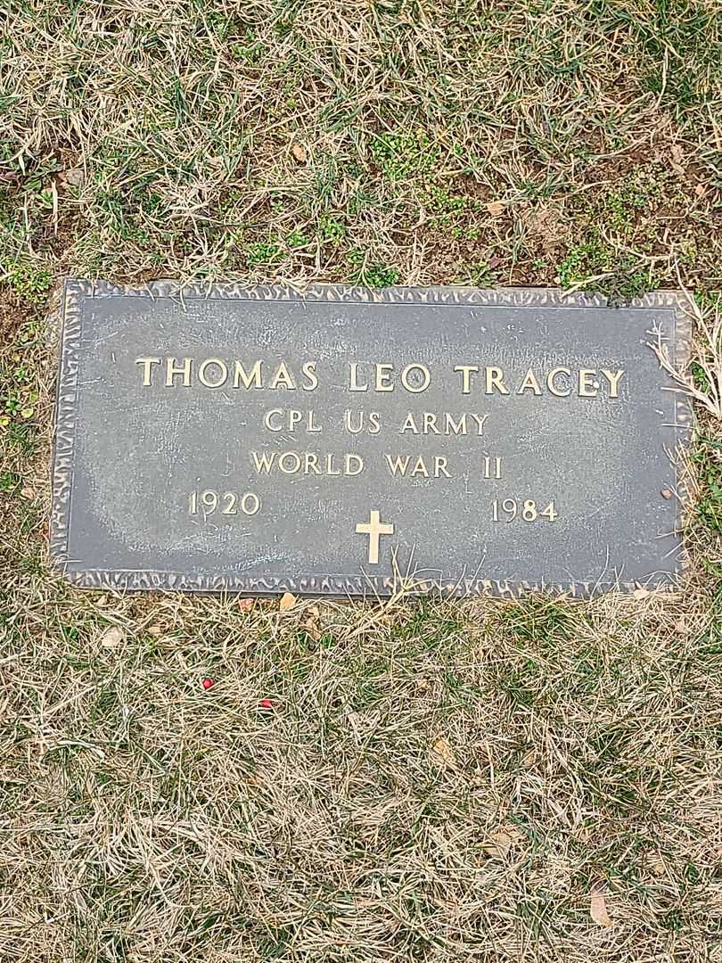 Thomas Leo Tracey's grave. Photo 1