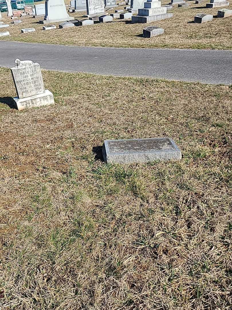 Bessie A. Sherfey's grave. Photo 2