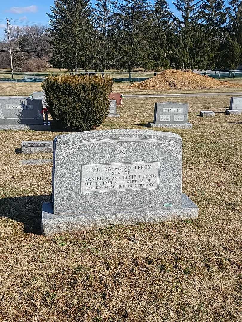 Raymond Leroy Long's grave. Photo 2