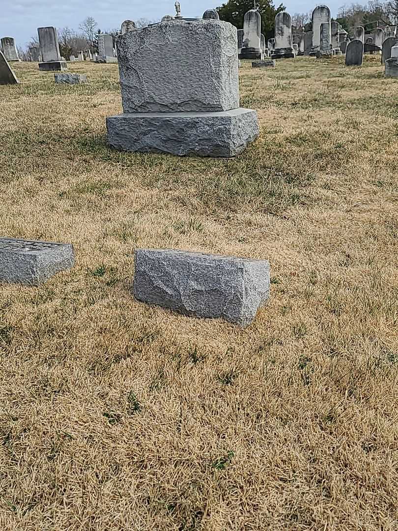 Nannie C. Zepp's grave. Photo 2