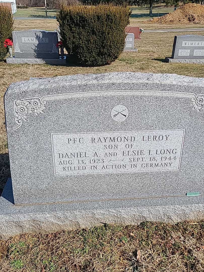 Raymond Leroy Long's grave. Photo 3
