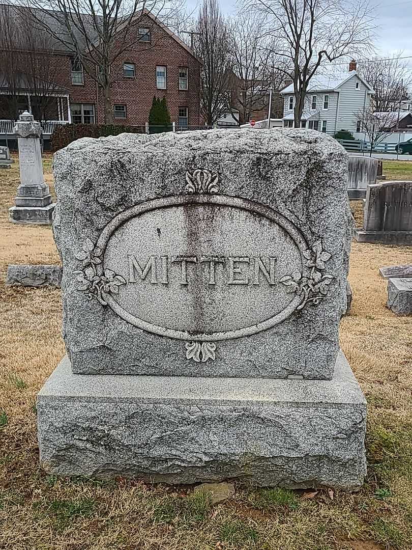 John H. Mitten's grave. Photo 1