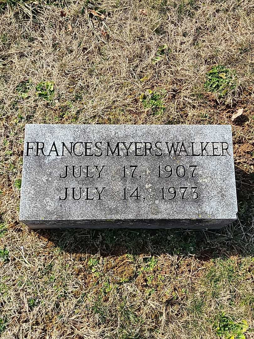 Frances Myers Walker's grave. Photo 3