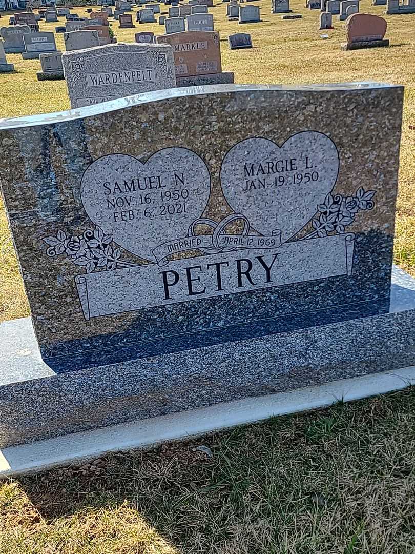 Samuel Norris Petry's grave. Photo 1