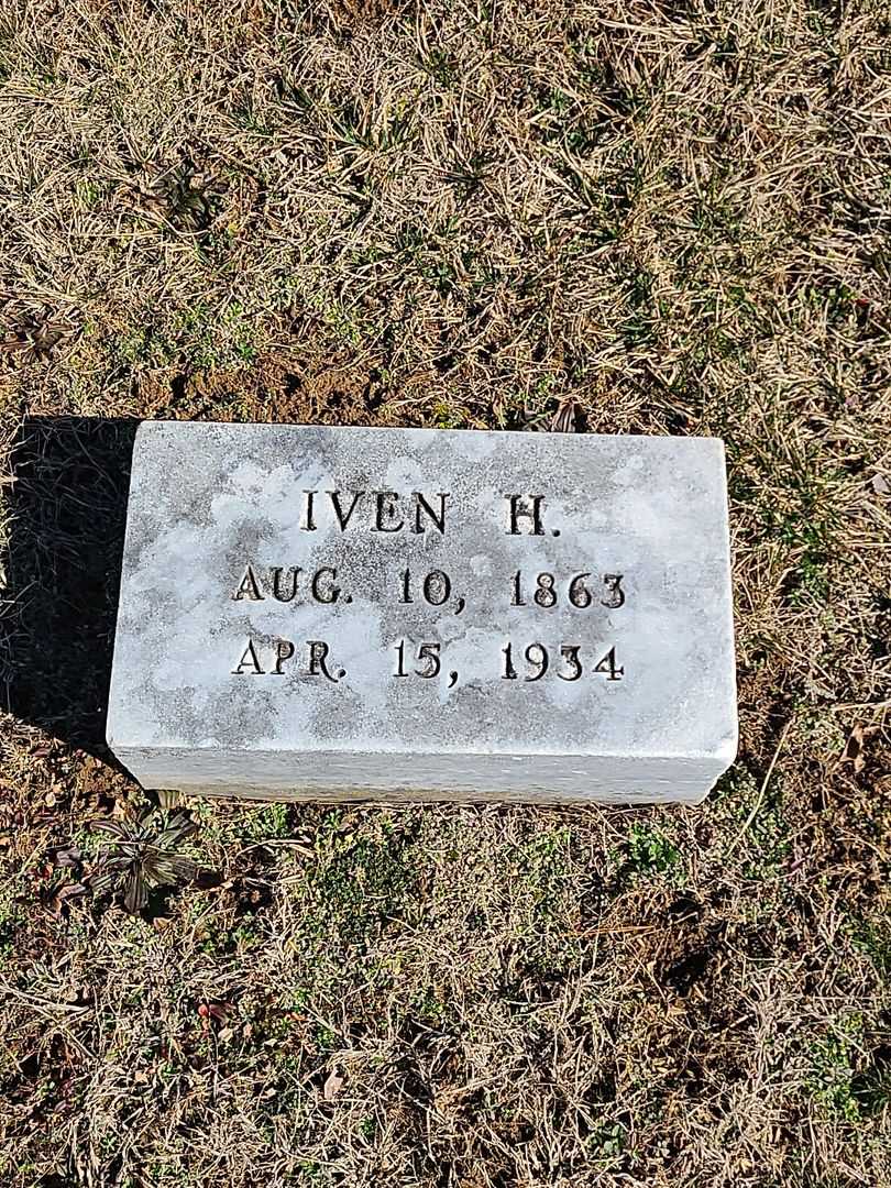 Iven H. Sayers's grave. Photo 3