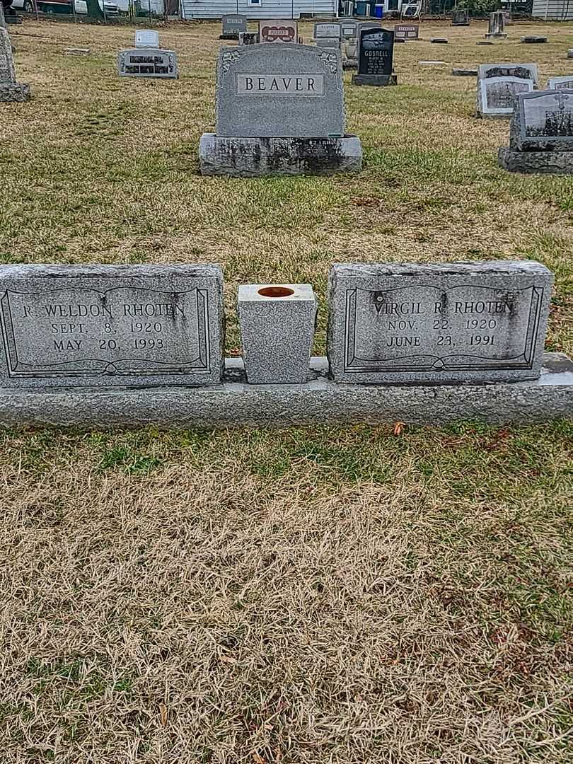 Virgil R. Rhoten's grave. Photo 3